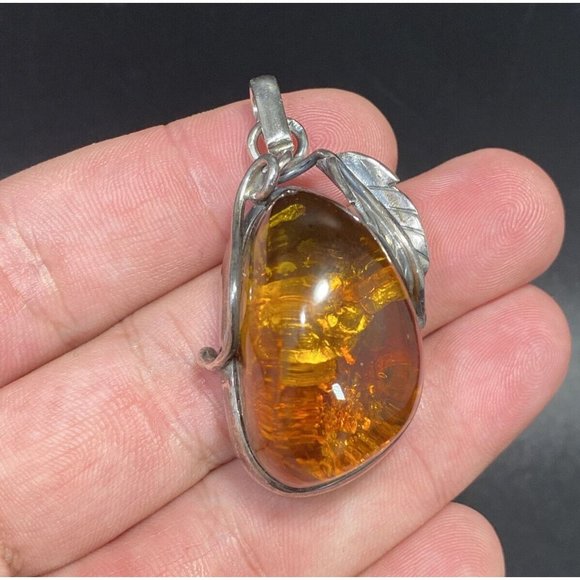 Large HONEY BALTIC AMBER Sterling Silver FLORAL PENDANT25.4 grams Oval Dangle